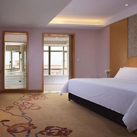 Vienna 3 Best Hotel Dongguan Liaobu Veicle City Luaran gambar