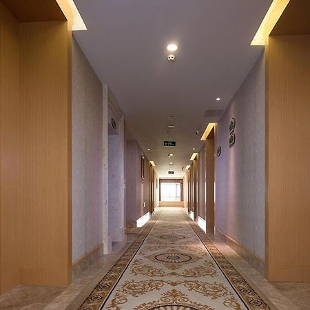 Vienna 3 Best Hotel Dongguan Liaobu Veicle City Luaran gambar