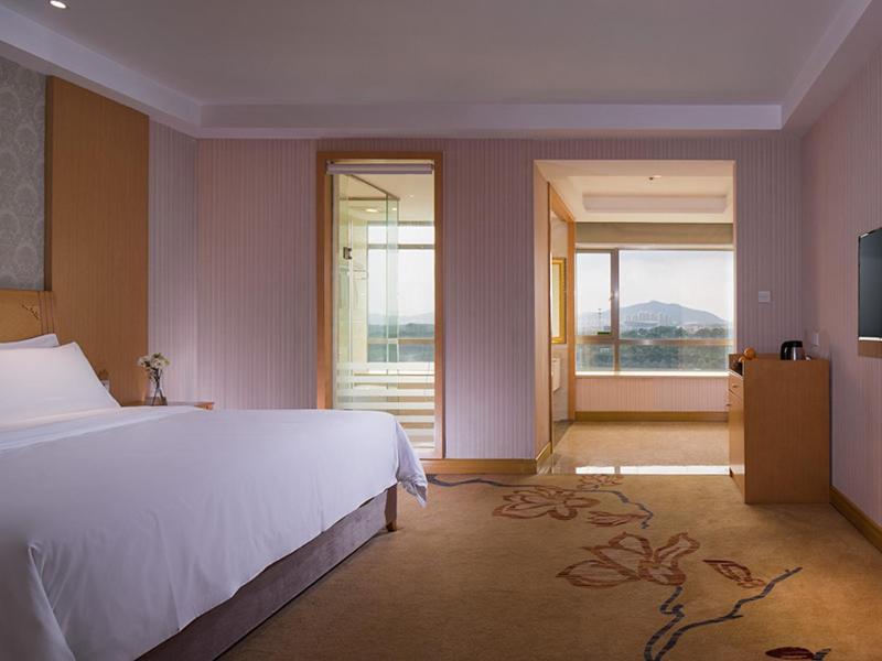 Vienna 3 Best Hotel Dongguan Liaobu Veicle City Luaran gambar